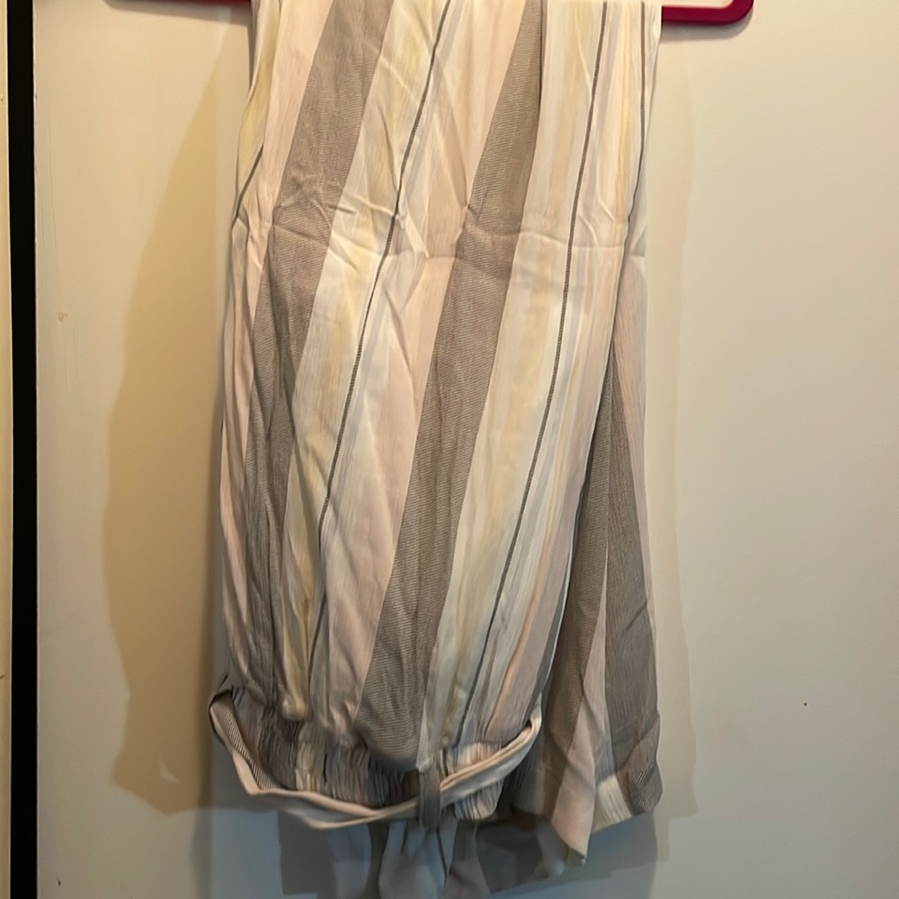 Torrid White multicolor flowing polyester pants with rayan shell inside
